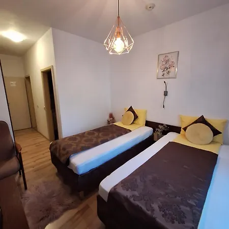 Bed and Breakfast Neon2 - Vendeghaz 3*
