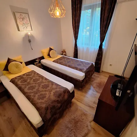 Bed & Breakfast Neon2 - Vendeghaz Orosháza