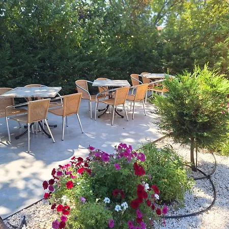 Bed and Breakfast Neon2 - Vendeghaz